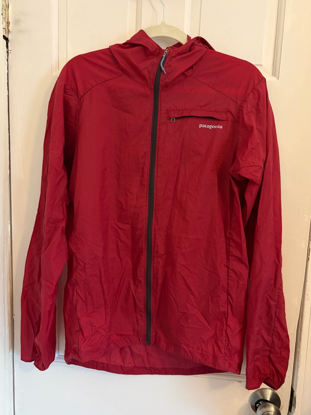Patagonia Men's Houdini windbreaker jacket red Size Medium lightweight hooded